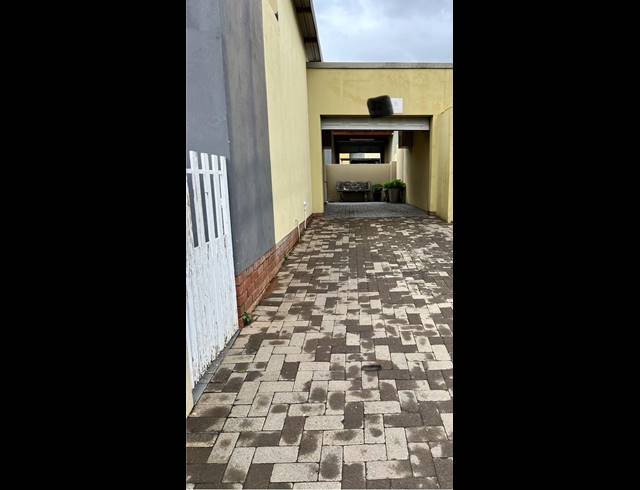 3 BEDROOM TOWNHOUSE FOR SALE IN WATERVAL EAST